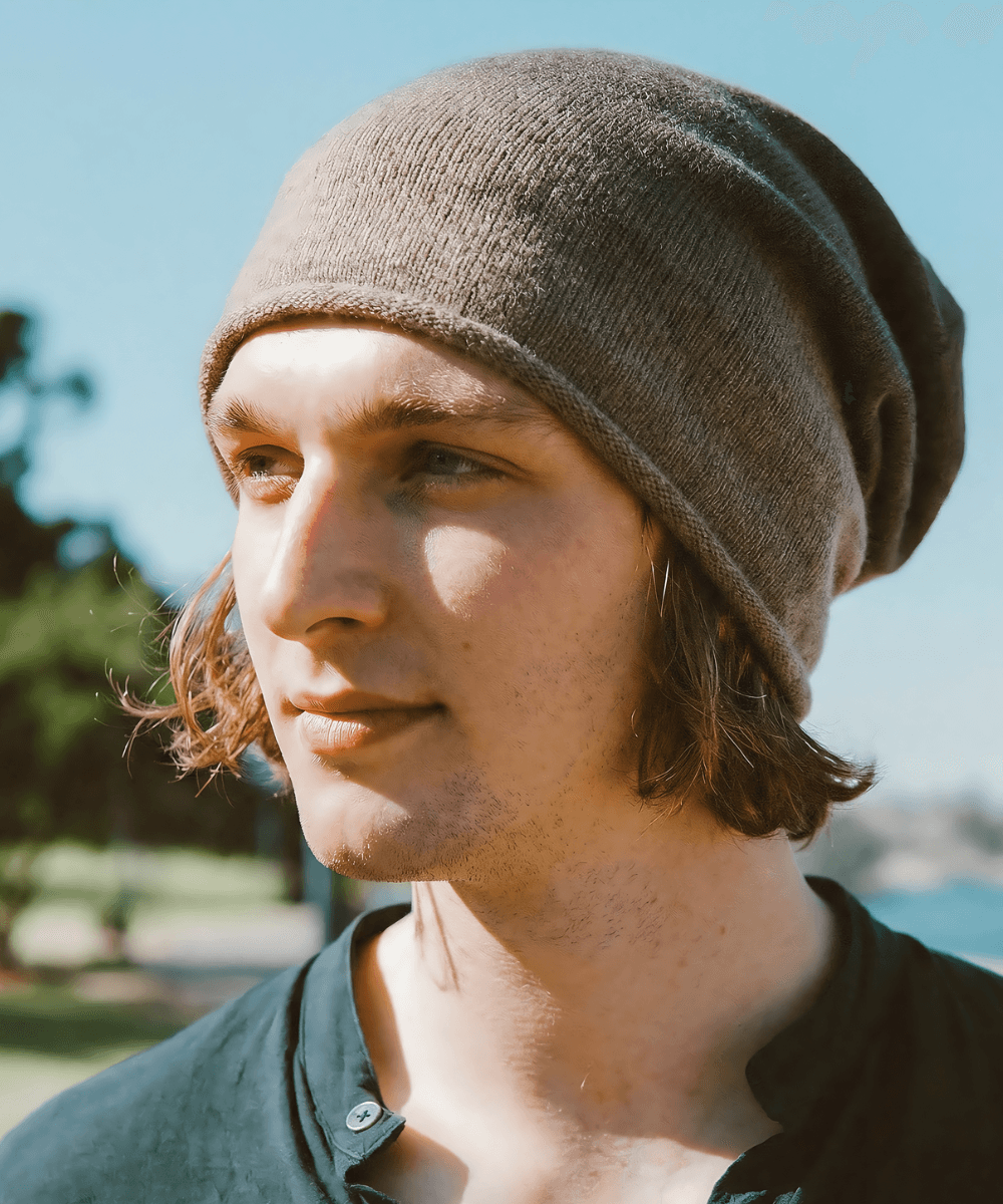 Cashmere Beanie med Rullet Kant